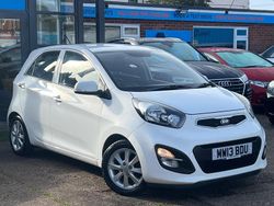 White Used 2013 Kia Picanto 2 Hatchback | £3,980 (Fair price)