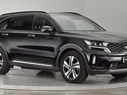 Black Used 2023 Kia Sorento SUV | £39,450 (Fair price)