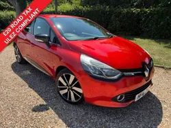 Red Used 2016 Renault Clio IV Dynamique Hatchback | £6,495 (A bit pricey)