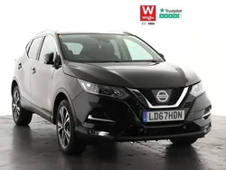 Black Used 2017 Nissan Qashqai N-Connecta SUV | £10,499 (Fair price)