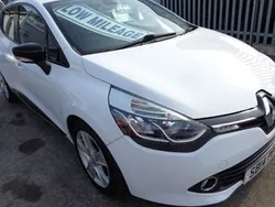 White Used 2014 Renault Clio IV Dynamique Hatchback | £5,450 (Fair price)