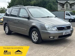 Silver Used 2010 Kia Sedona 2 MPV | £3,695 (Good price)