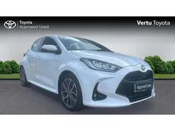 White Used 2022 Toyota Yaris Hybrid Hatchback | £18,207 (Fair price)