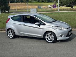 Silver Used 2009 Ford Fiesta Zetec Hatchback | £2,950 (A bit pricey)