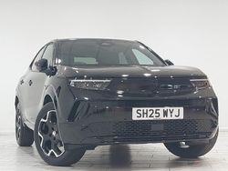 Two coat metallic carbon black New 2025 Vauxhall Mokka Ultimate SUV | £22,998 (Fair price)