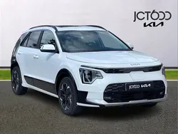 White New 2025 Kia e-Niro 4 SUV | £29,981 (Fair price)