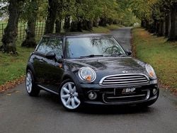 Black Used 2010 Mini Cooper Hatch Hatchback | £3,995 (Fair price)