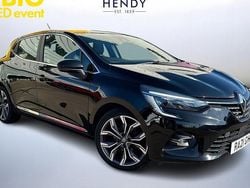 Black Used 2021 Renault Clio V Version S Hatchback | £11,998 (Fair price)