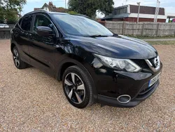 Black Used 2016 Nissan Qashqai N-Connecta SUV | £7,495 (Good price)