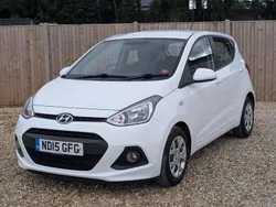 White Used 2015 Hyundai i10 SE Hatchback | £4,600 (Fair price)