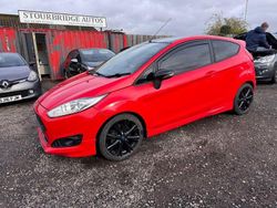 Red Used 2015 Ford Fiesta Zetec Hatchback | £3,495 (Good price)