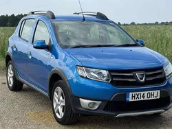 Blue Used 2014 Dacia Sandero Lauréate Hatchback | £3,695 (Good price)