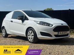 White Used 2015 Ford Fiesta Hatchback | £2,795 (Good price)