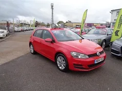 Red Used 2014 VW Golf VII SE Hatchback | £6,995 (A bit pricey)