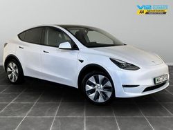 White Used 2022 Tesla Model Y Long Range AWD SUV | £24,995 (Good price)