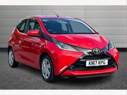 Red pop Used 2017 Toyota Aygo X-play Hatchback | £9,901 (Fair price)