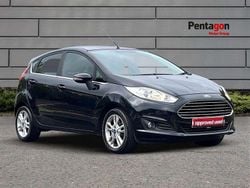 Black Used 2015 Ford Fiesta Zetec Hatchback | £7,426 (Fair price)