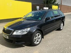 Black Used 2011 Skoda Octavia SE Estate | £1,795 (Fair price)