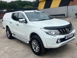 White Used 2018 Mitsubishi L200 Warrior Pickup | £15,989 (Fair price)