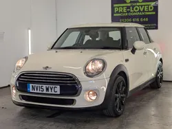 White Used 2015 Mini Cooper Hatch Hatchback | £6,400 (Fair price)