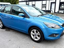 Blue Used 2010 Ford Focus Zetec Hatchback | £1,199 (Good price)