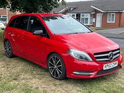 Red Used 2013 Mercedes B200 MPV | £4,000 (Super price)