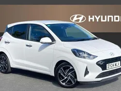 White Used 2023 Hyundai i10 Premium Hatchback | £15,623 (Fair price)