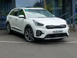 White Used 2022 Kia Niro 4 SUV | £20,698 (Fair price)