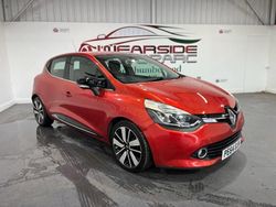 Red Used 2014 Renault Clio IV Dynamique Hatchback | £5,999 (Fair price)