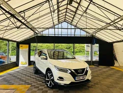White Used 2017 Nissan Qashqai Tekna SUV | £13,995 (Fair price)