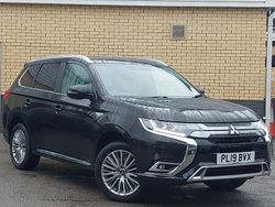 Black Used 2019 Mitsubishi Outlander P-HEV SUV | £14,998 (Fair price)