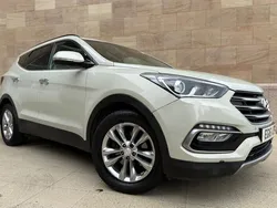 Beige Used 2016 Hyundai Santa Fe Premium SUV | £9,445 (Good price)
