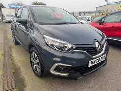 Blue Used 2019 Renault Captur Play SUV | £9,995 (Fair price)
