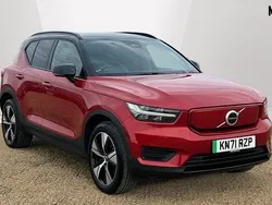 Red Used 2021 Volvo XC40 Core SUV | £21,290 (Fair price)
