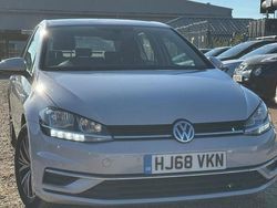 Silver Used 2018 VW Golf VII SE Hatchback | £9,995 (Fair price)