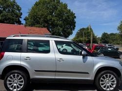 Silver Used 2015 Skoda Yeti SE SUV | £5,885 (Good price)