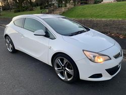 White Used 2013 Vauxhall Astra GTC SRi Hatchback | £2,995 (Fair price)