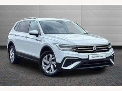 White Used 2022 VW Tiguan Allspace Life SUV | £23,050 (Fair price)