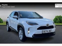 Used 2025 Toyota Yaris Hybrid Estate | £24,394 (Fair price)