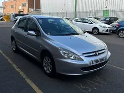 Silver Used 2004 Peugeot 307 S Hatchback | £2,199 (Fair price)