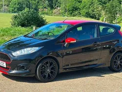 Black Used 2016 Ford Fiesta Zetec Hatchback | £4,495 (Fair price)