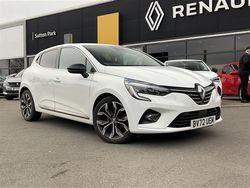 Glacier white Used 2022 Renault Clio V Techno Hatchback | £15,000 (A bit pricey)