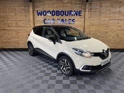 Cream/black Used 2019 Renault Captur Iconic SUV | £10,995 (Fair price)