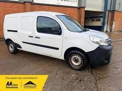 White Used 2014 Renault Kangoo Van | £4,995 (Good price)