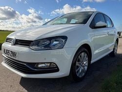 White Used 2015 VW Polo SE Hatchback | £7,295 (Fair price)