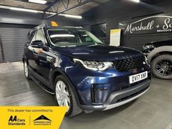 Blue Used 2017 Land Rover Discovery 5 HSE SUV | £18,399 (Expensive)