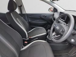 White New 2025 Hyundai i10 Advanced Hatchback | £16,000 (Fair price)