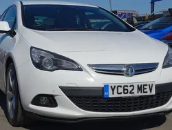 White Used 2012 Vauxhall Astra GTC SRi Coupe | £2,895 (Fair price)