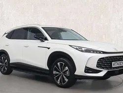 White Used 2024 MG HS Trophy SUV | £28,265