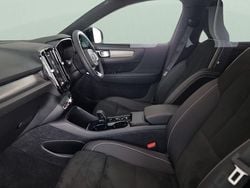 Black Used 2022 Volvo XC40 Ultimate SUV | £25,996 (Good price)